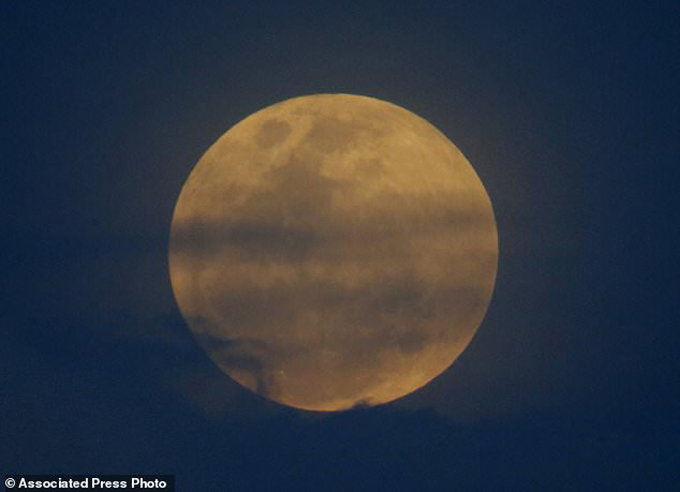 En fotos: ¡Espectacular! Mira las primeras imágenes de la Superluna azul