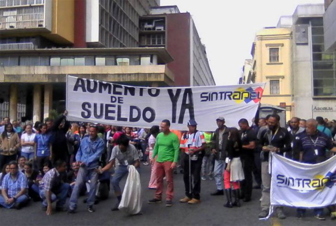 Trabajadores del CNE protestaron para exigir aumento de sueldo