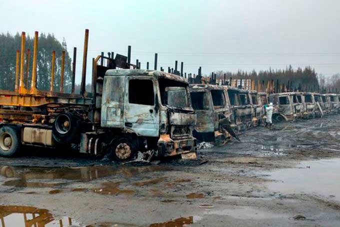 Chile: por presunta protesta queman 25 camiones forestales