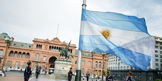 Residencias otorgadas por Argentina a venezolanos crecieron 142%