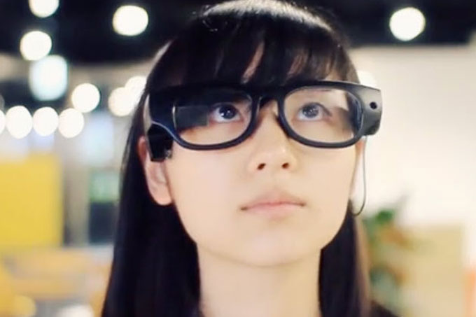 Crean lentes inteligentes capaces de convertir texto en voz