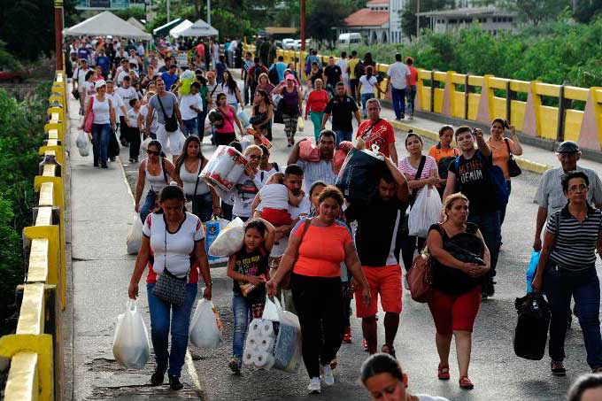 Colombia deportó 102 venezolanos sin documentación