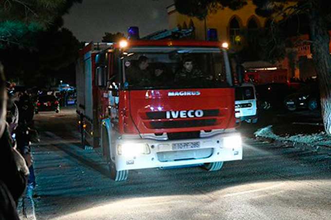 Al menos 24 muertos dejó incendio en centro médico en Bakú