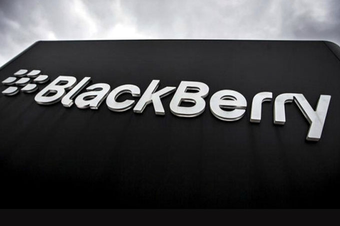 BlackBerry demandó a Facebook y WhatsApp: sepa porqué