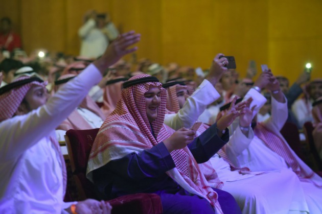 ¡Delito! En Arabia Saudita prohíben bailar en los conciertos