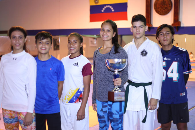 Karatecas carabobeños se lucieron en tatami del Nacional Juvenil