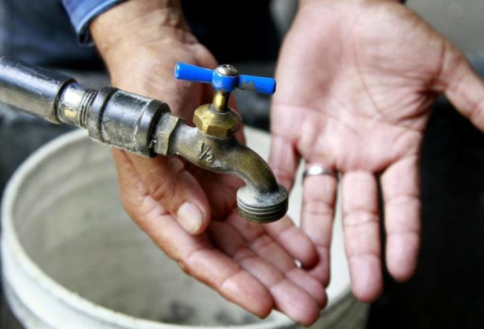Hidrocapital suspendió el suministro de agua