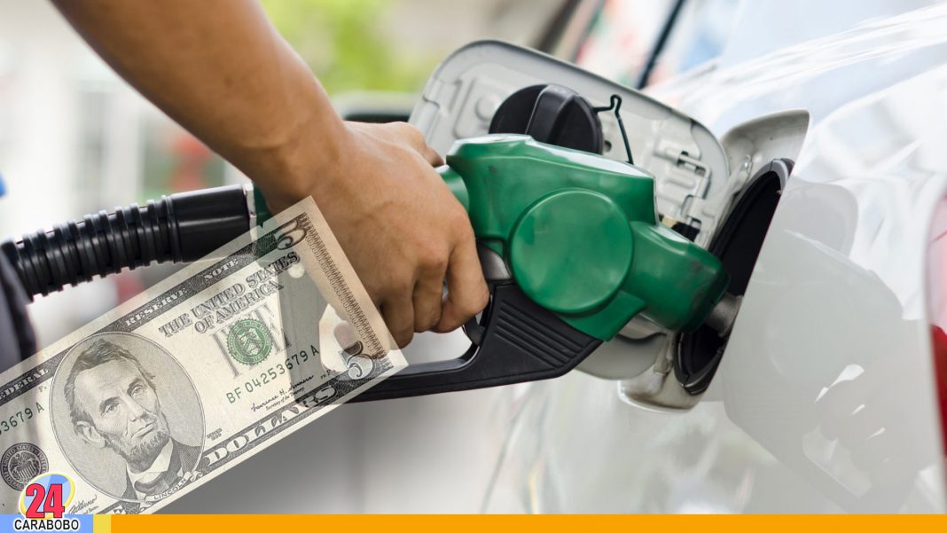 Noticias24Carabobo - Los famosos revendedores venden la gasolina en dolares