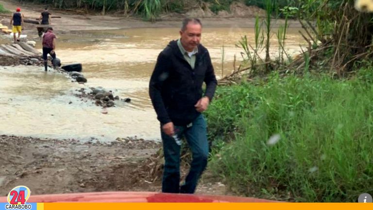 El parlamentario Richard Blanco logro huir del país y llego a Colombia