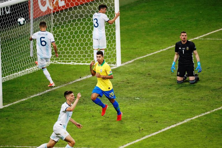 Brasil es finalista tras ganar el Clásico  ante la triste Argentina (+ vídeo)