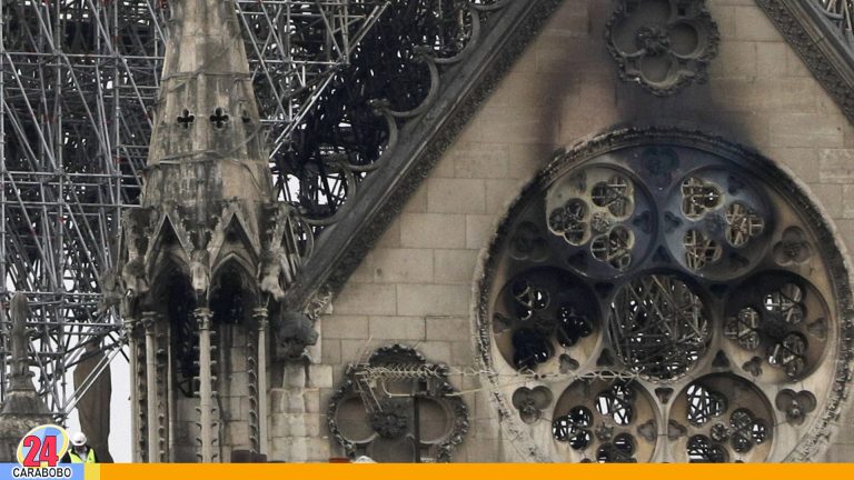 Contaminación por plomo, suspende trabajos en Catedral de Notre Dame