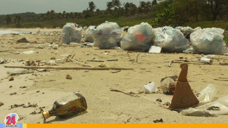 Playas de Venezuela perdiendo ante la contaminación actual
