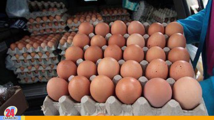 cartón de huevos en los mercados