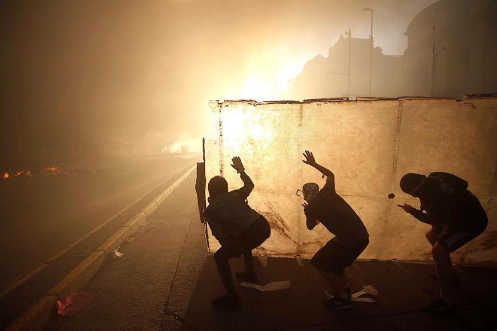 Centro de Santiago en llamas - noticias24 Carabobo