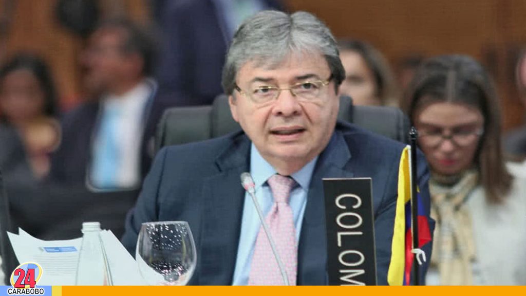 Colombia nombró a Carlos Holmes Trujillo como ministro de Defensa