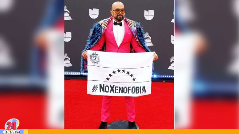 Venezolano Robert Vogu alzó su voz en los Latin Grammy contra la Xenofobia