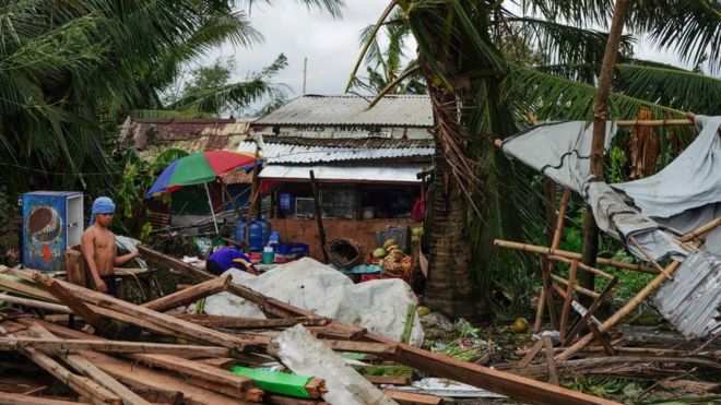 Tifón Phanfone dejó al menos 16 muertos en Filipinas