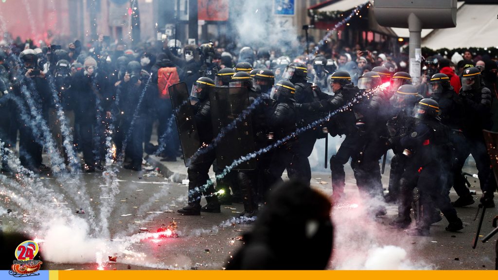 Huelga contra la reforma en Francia termina en disturbios 