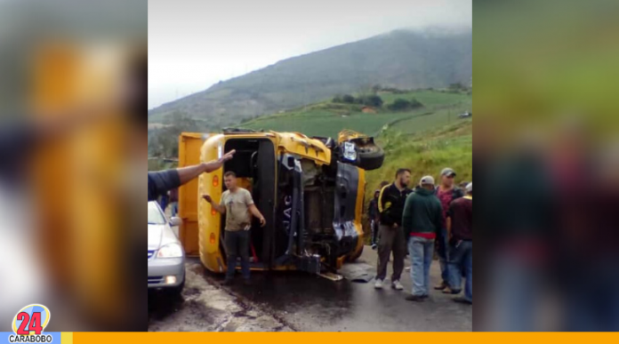Accidente en carretera entre Táchira y Barinas dejó 11 heridos