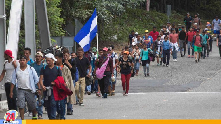 Migrantes centroamericanos esperan llegar a Estados Unidos