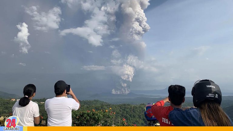 ¡Alerta! Volcán Taal de Filipinas en acción y evacuan a miles de personas
