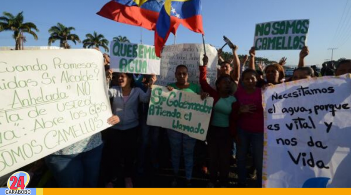 Protesta en Los Caobos para exigir mejores servicios públicos