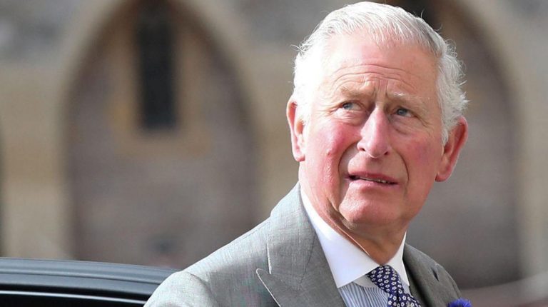 Príncipe Carlos de Inglaterra positivo en coronavirus pero está estable