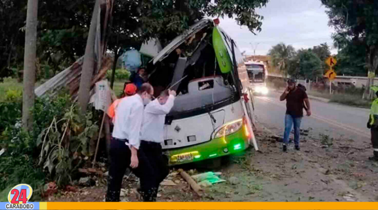 Accidente de autobús que repatriaba a venezolanos dejó dos muertos