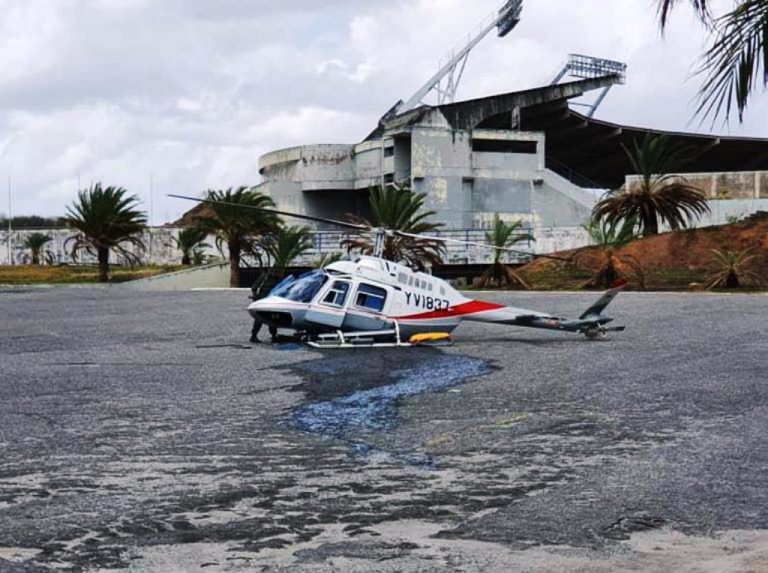 Helicóptero aterrizó de emergencia en estadio La Ceiba (+ vídeo)