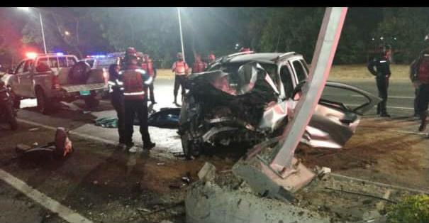 Accidente en la Autopista Francisco Fajardo deja cuatro fallecidos
