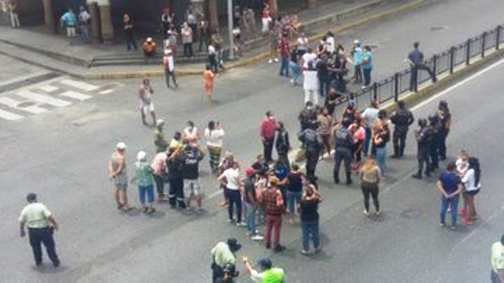 El Silencio salió a protestar - noticias24 Carabobo