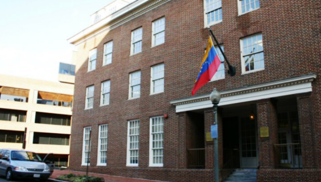 Invasores de la Embajada de Venezuela