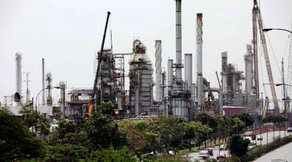Producción petrolera venezolano cayó - noticias24 Carabobo