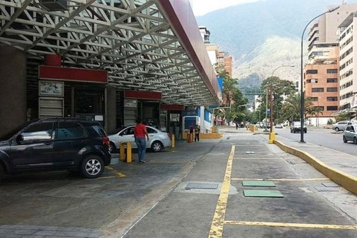 PDVSA desalojó Estación de Servicio - noticias24 Carabobo