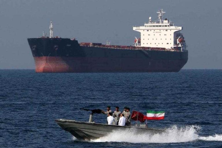 ¡Clavel! El quinto buque con gasolina de Irán llegó a Venezuela