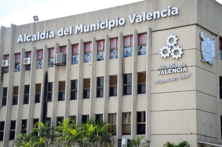 Decretan cierre temporal de mercados municipales de Valencia por prevención del COVID-19