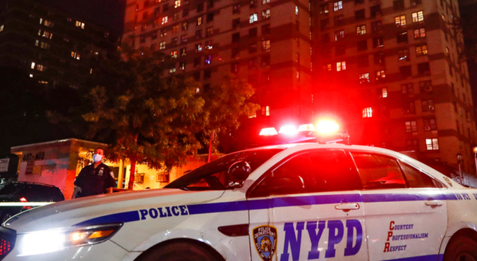 Asesinan de ocho disparos a una mujer en Nueva York