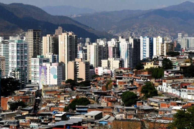 ¡1380 casos! Caracas y Miranda entran a cuarentena radical