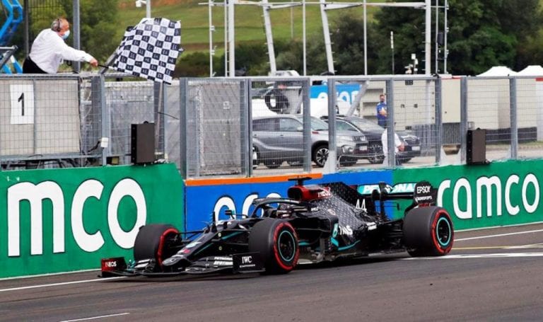 ¡Cifra récord! Hamilton se alzó en Hungría para asumir liderato de al Fórmula Uno (+ vídeo)