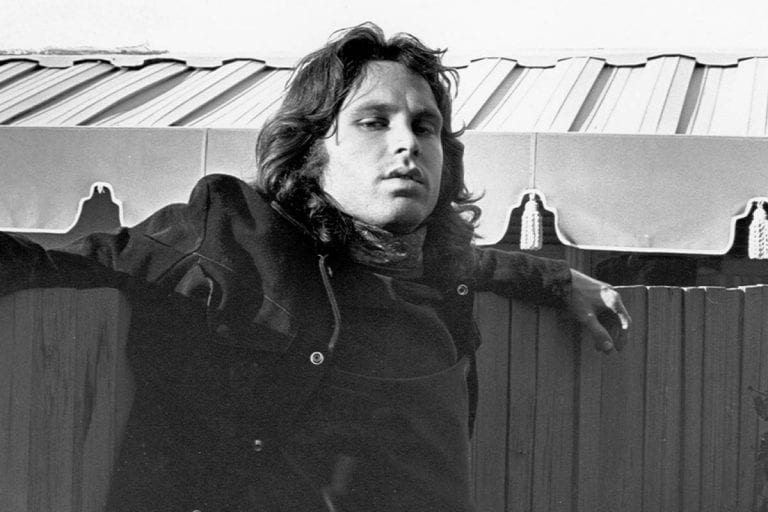 ¿Por qué al cantante de rock, Jim Morrison le decían “El Rey Lagarto”?