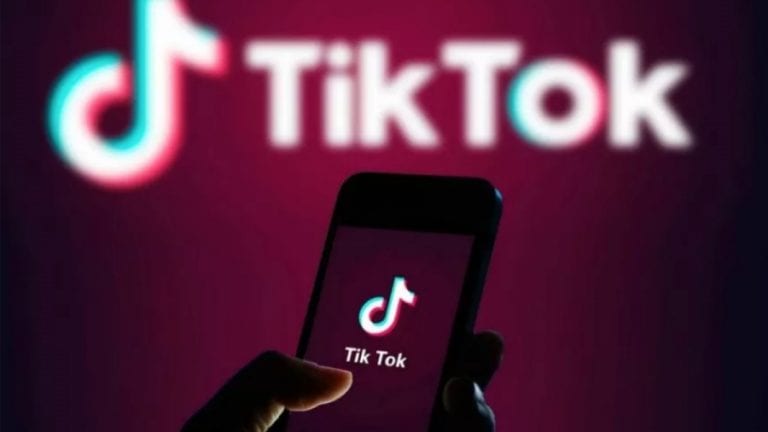 TikTok se retira de Hong Kong y EE.UU. estudia prohibir la red social