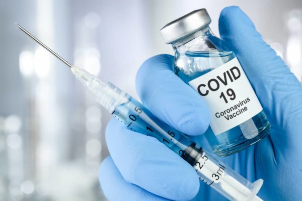 OMS alertó sobre riesgos del uso prematuro de vacuna contra el COVID-19
