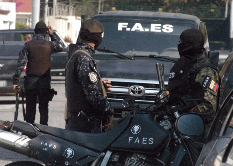 Convenio con la DEA para declarar la FAES como grupo terrorista