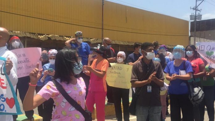 Trabajadores de la salud protestaron para exigir liberación del Dr. Alexis Riera