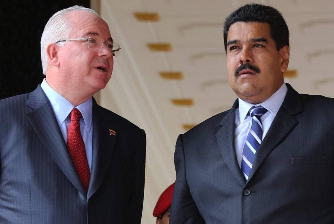 Ha surgido una polémica entre Rafael Ramírez y Nicolás Maduro desde la tarde de ayer. El mandatario venezolano llamó “ladrón” al expresidente de PDVSA; y aseguró que tarde o temprano la justicia llegará hasta él.