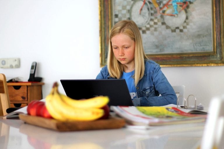 Tips para que tus hijos aprovechen el aprendizaje en línea