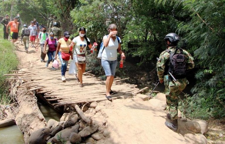 Colombia aplica «Operación Muralla» por las «trochas» desde Venezuela ( fotos)