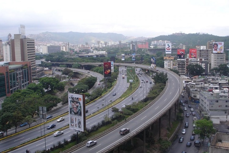 Ordenan cambiar nombre de la autopista Francisco Fajardo a Cacique Guaicaipuro