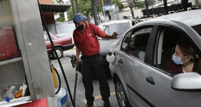Venezuela con reservas de gasolina para 20 días