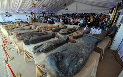 Egipto presentó 59 sarcófagos de hace 2.600 años con sus momias intactas (+Fotos)